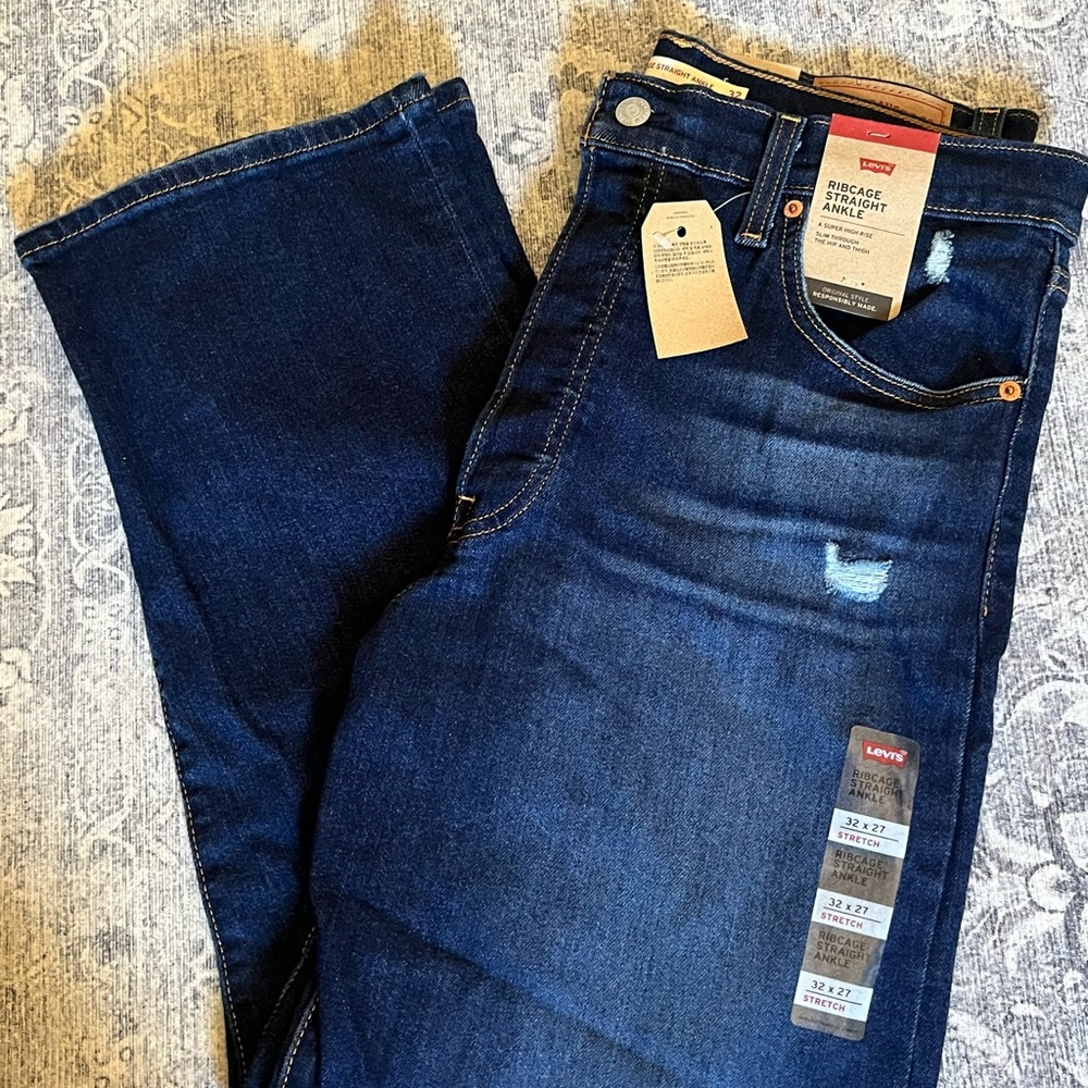 Levi's Ribcage Straight Ankle Distressed Jeans - Picture 7 of 15